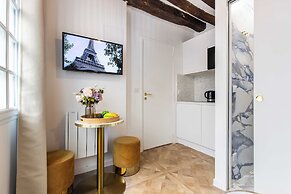 Chic, Comfortable Flat Near rue Montmartre
