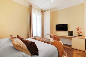 Chic Hotel-1br/4p In the Heart of the Palais Royal