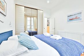 Magnificent Flat - Near Trocadaro