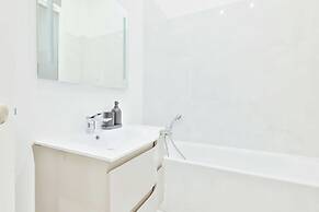 Magnificent Flat - Near Trocadaro