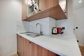 Modern Apt - 2bd/6p - Near Paris