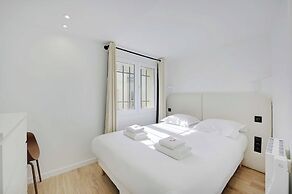 Modern Apt - 2bd/6p - Near Paris