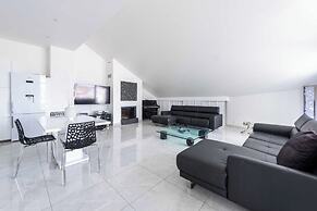 Luxury Penthouse 120ma2 in the Heart of Cannes