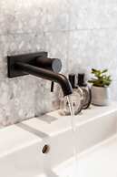 Magnificent 1br/4p Apartment - Montorgueil 7