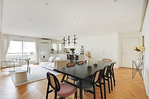 Modern, Spacious Apartment Just Outside Paris