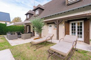 Norman House 160m2 With Pool at the Hippodrome