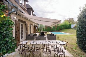 Norman House 160m2 With Pool at the Hippodrome