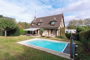 Norman House 160m2 With Pool at the Hippodrome