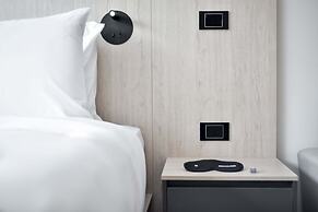 w Radiant Loft w Perfect View in Santa Barbara