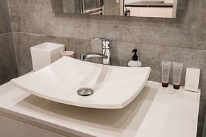 Spacious Apartment With 2 Rooms