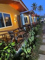 Sydney X cafe and Huts