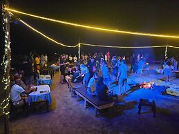 Sydney X cafe and Huts