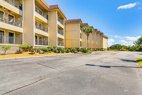 Walk to Beach: Resort Perks at Hilton Head Condo!