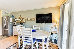 Walk to Beach: Resort Perks at Hilton Head Condo!