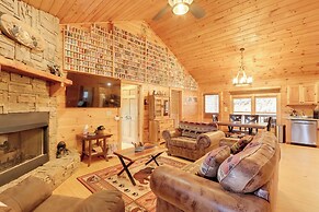 Cottage w/ Hot Tub: 3 Mi to Downtown Blue Ridge!