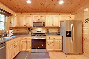 Hot Tub & Fire Pit: Secluded Blue Ridge Cabin!