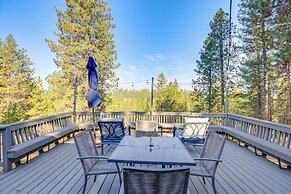 Ping-pong & Private Hot Tub: Family Cabin in Bend!