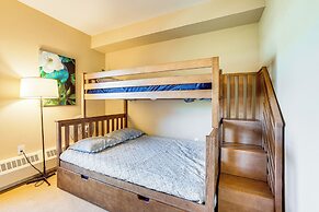 Walk to Slopes: Granby Condo w/ Balcony!