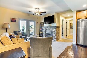 Walk to Slopes: Granby Condo w/ Balcony!