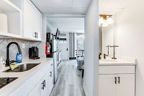 2 Blocks to Beach: Modern Condo in North Wildwood!