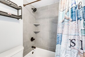 2 Blocks to Beach: Modern Condo in North Wildwood!