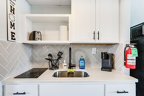 2 Blocks to Beach: Modern Condo in North Wildwood!