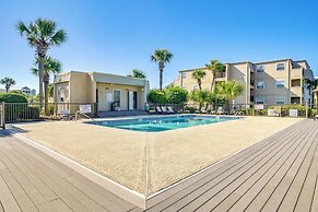 Private Beach & Pool Access: Murrells Inlet Condo!