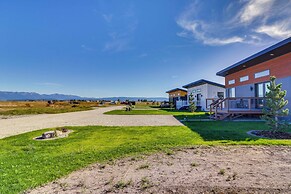 Tiny Home w/ Mtn View: Near Flathead Lake & Skiing