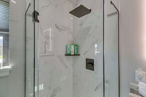 Tiny Home w/ Mtn View: Near Flathead Lake & Skiing