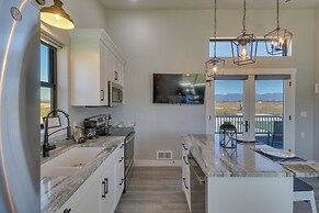 Tiny Home w/ Mtn View: Near Flathead Lake & Skiing