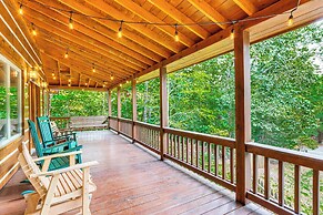 5 Mi to Blue Ridge Lake: Cabin w/ Fire Pit!