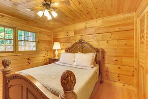 5 Mi to Blue Ridge Lake: Cabin w/ Fire Pit!