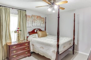 Large Yard & Basketball Hoop: Murfreesboro Home!