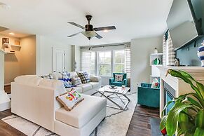 2 Mi to Hollywood Casino: Charles Town Townhome!