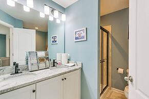 2 Mi to Hollywood Casino: Charles Town Townhome!