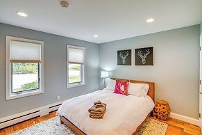 Mtn & Foliage Views: Modern Mount Snow Stay!