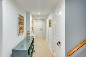 Mtn & Foliage Views: Modern Mount Snow Stay!