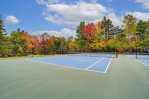 Mtn & Foliage Views: Modern Mount Snow Stay!