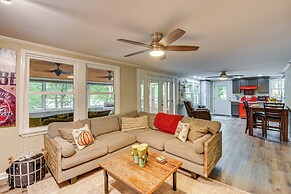 On-site River Access: Hartwell Getaway w/ Deck!