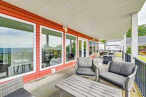 Nolin Lake Home w/ Decks & Fire Pit in Clarkson!