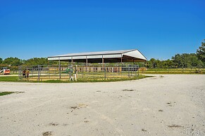 Dog-friendly Guest House on Horse Ranch in Azle!