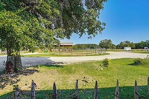 Dog-friendly Guest House on Horse Ranch in Azle!