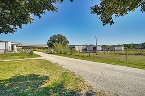 Dog-friendly Guest House on Horse Ranch in Azle!