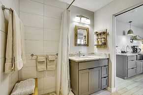 Dog-friendly Guest House on Horse Ranch in Azle!