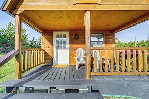 9 Mi to Lake Michigan: Secluded Cabin Getaway