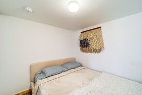 9 Mi to Lake Michigan: Secluded Cabin Getaway