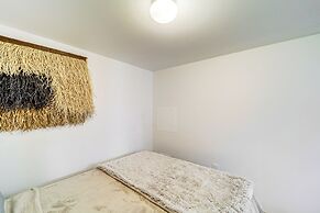 9 Mi to Lake Michigan: Secluded Cabin Getaway