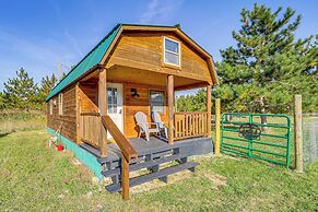 9 Mi to Lake Michigan: Secluded Cabin Getaway