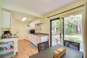 9 Mi to Saratoga Racetrack: Townhome w/ Bicycles!