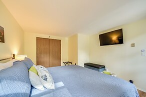 9 Mi to Saratoga Racetrack: Townhome w/ Bicycles!